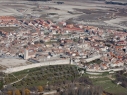 Vista aérea de los dos recintos amurallados antes de la restauración