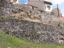 Muralla y contramuralla del segundo recinto junto a la calle de las Cuevas. Estado antes de su restauración.