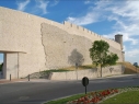 Tramo de la muralla desde la puerta de San Basilio al Castillo. Estado después de su restauración.