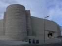 Torre semicircular junto a la puerta de San Basilio.